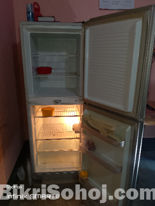 Kelvinator Refrigerator  Sell